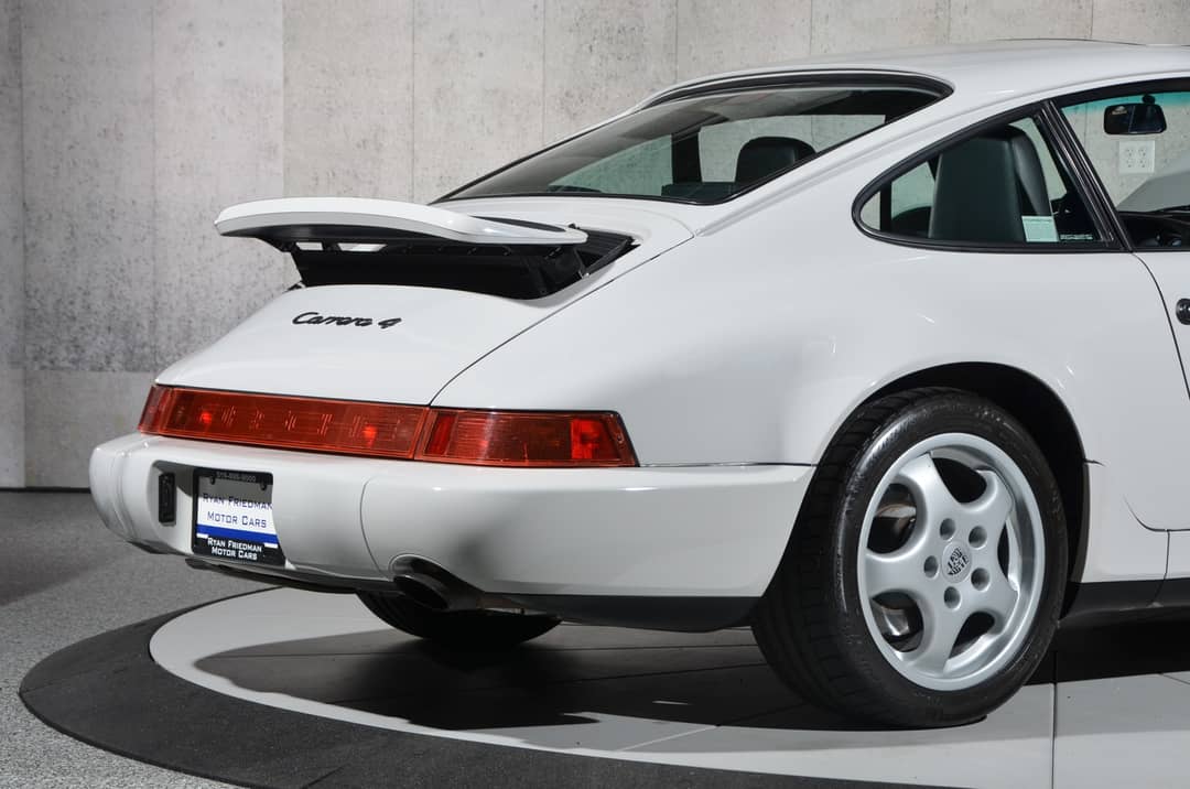 1992 Porsche 911 Carrera 4 — photo 22