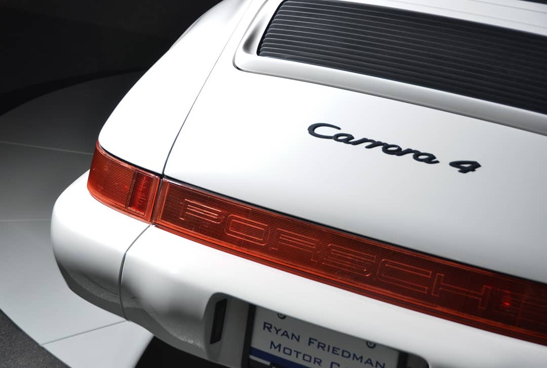 1992 Porsche 911 Carrera 4 — photo 24