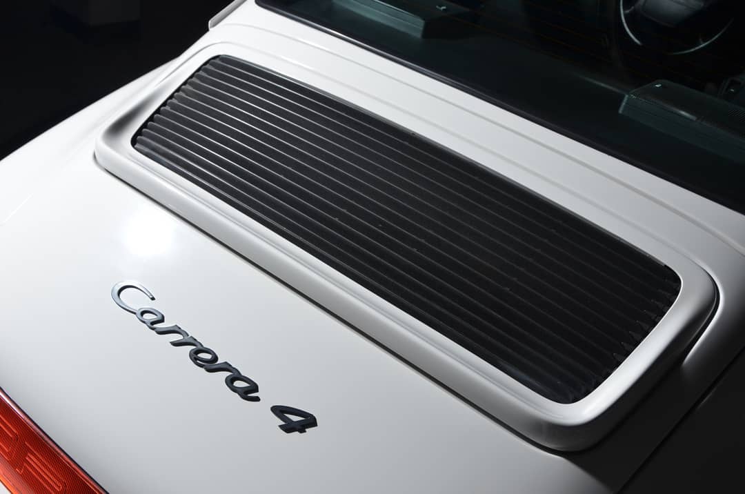 1992 Porsche 911 Carrera 4 — photo 25