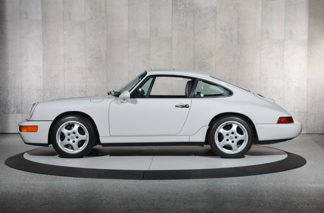 1992 Porsche 911 Carrera 4 — photo 31