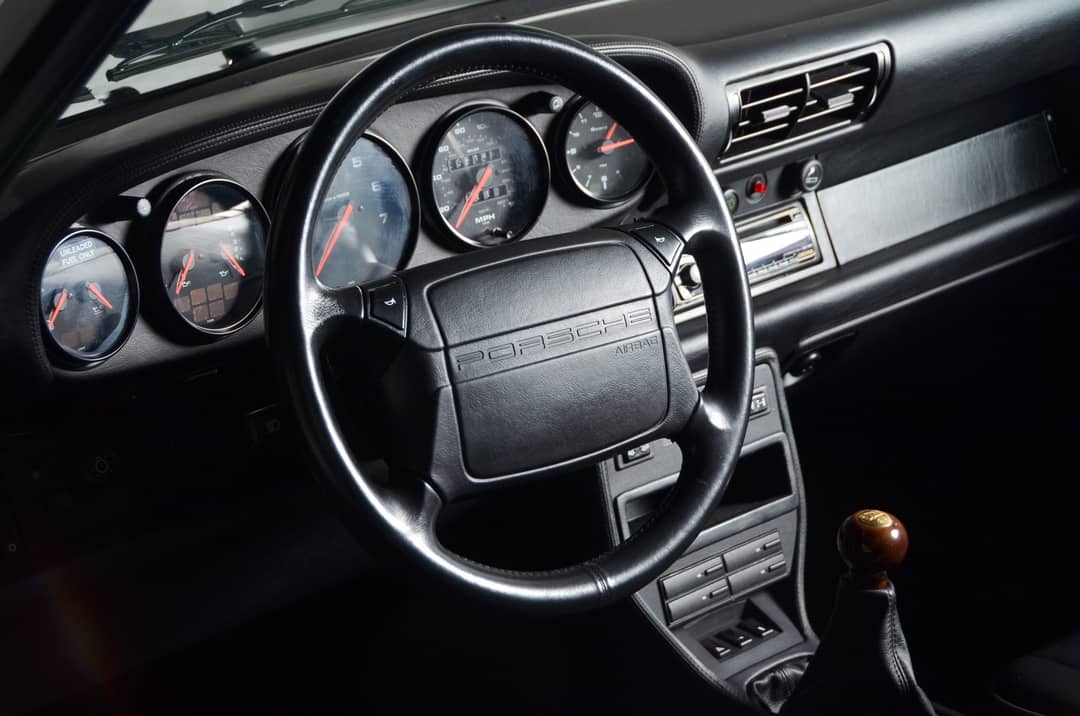 1992 Porsche 911 Carrera 4 — photo 38