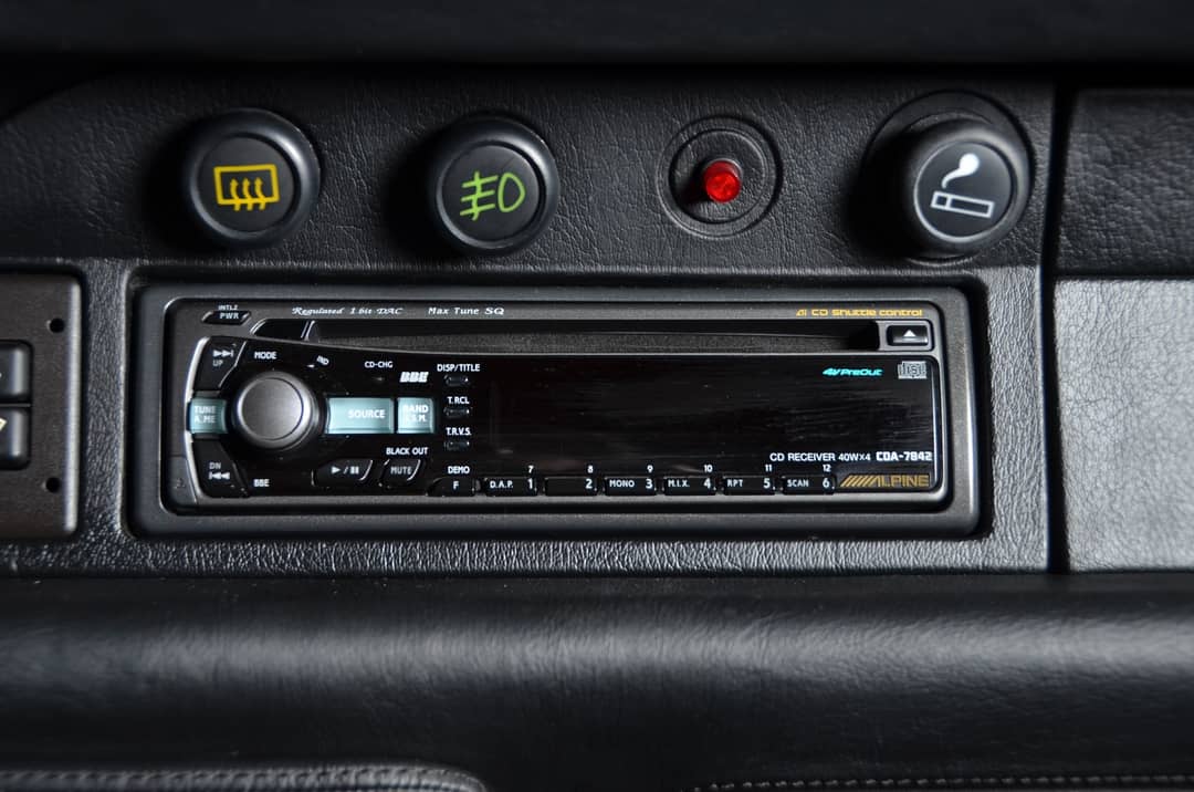 1992 Porsche 911 Carrera 4 — photo 43
