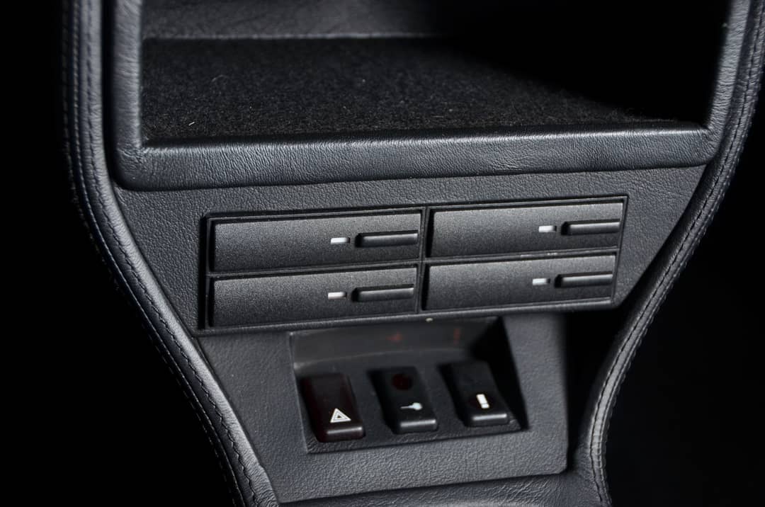 1992 Porsche 911 Carrera 4 — photo 46