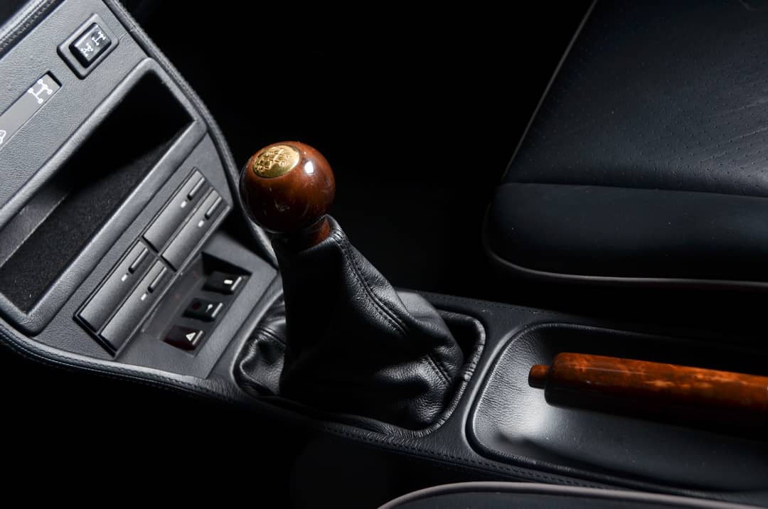 1992 Porsche 911 Carrera 4 — photo 47