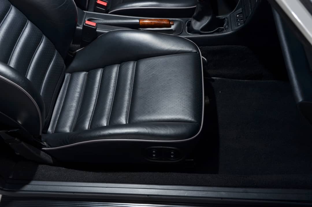 1992 Porsche 911 Carrera 4 — photo 54