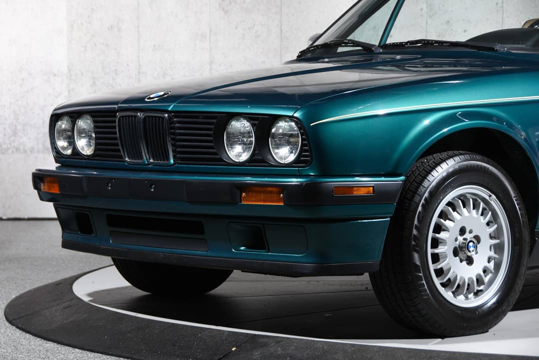 1991 BMW 3 Series 318i — photo 16
