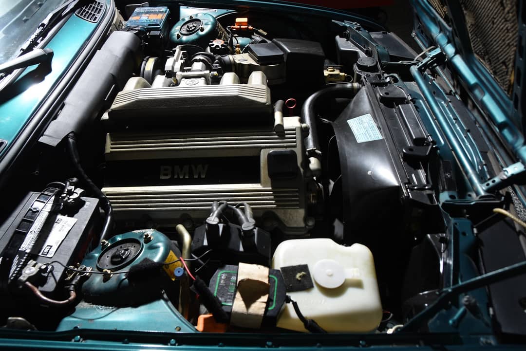 1991 BMW 3 Series 318i — photo 17