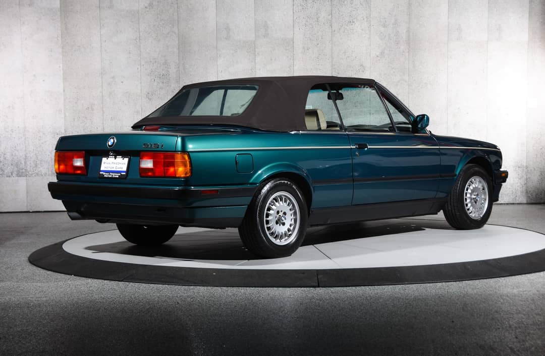 1991 BMW 3 Series 318i — photo 22