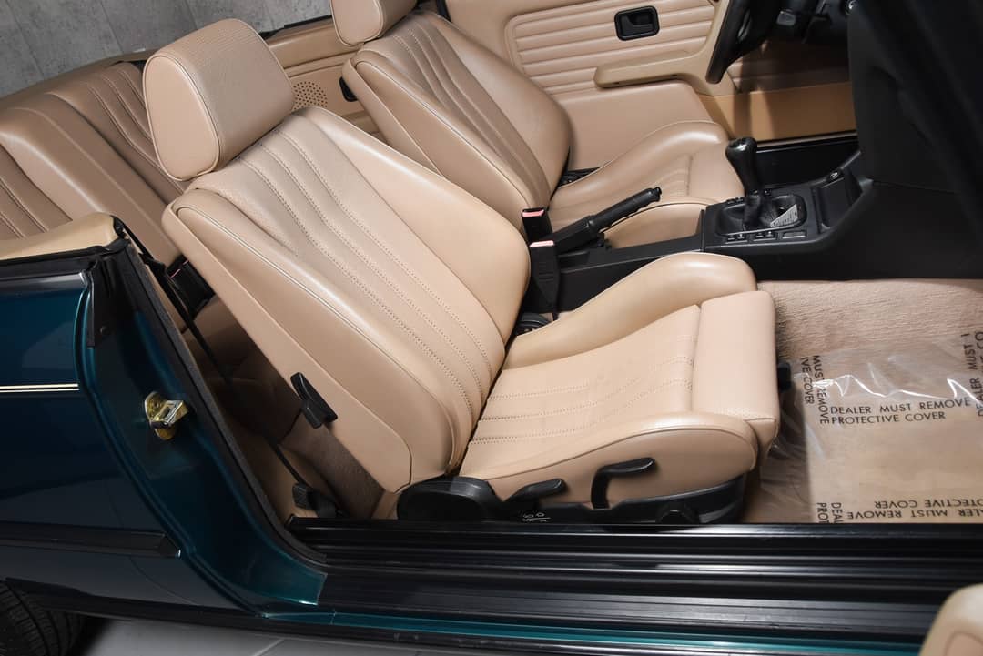 1991 BMW 3 Series 318i — photo 40