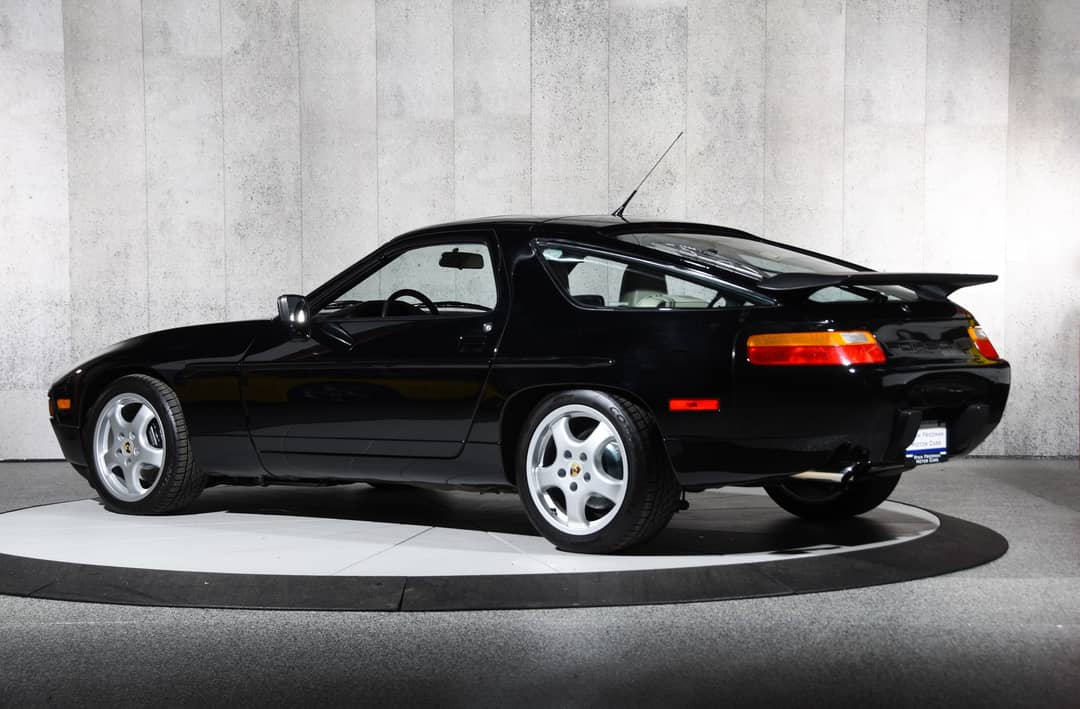 1989 Porsche 928 S4 — photo 11