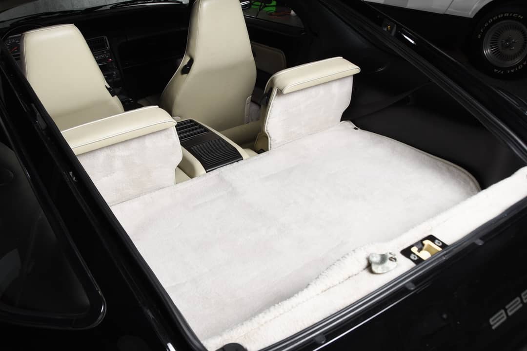 1989 Porsche 928 S4 — photo 15
