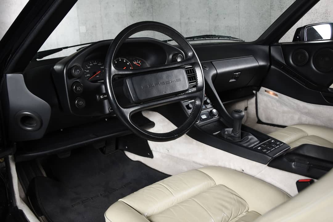 1989 Porsche 928 S4 — photo 39