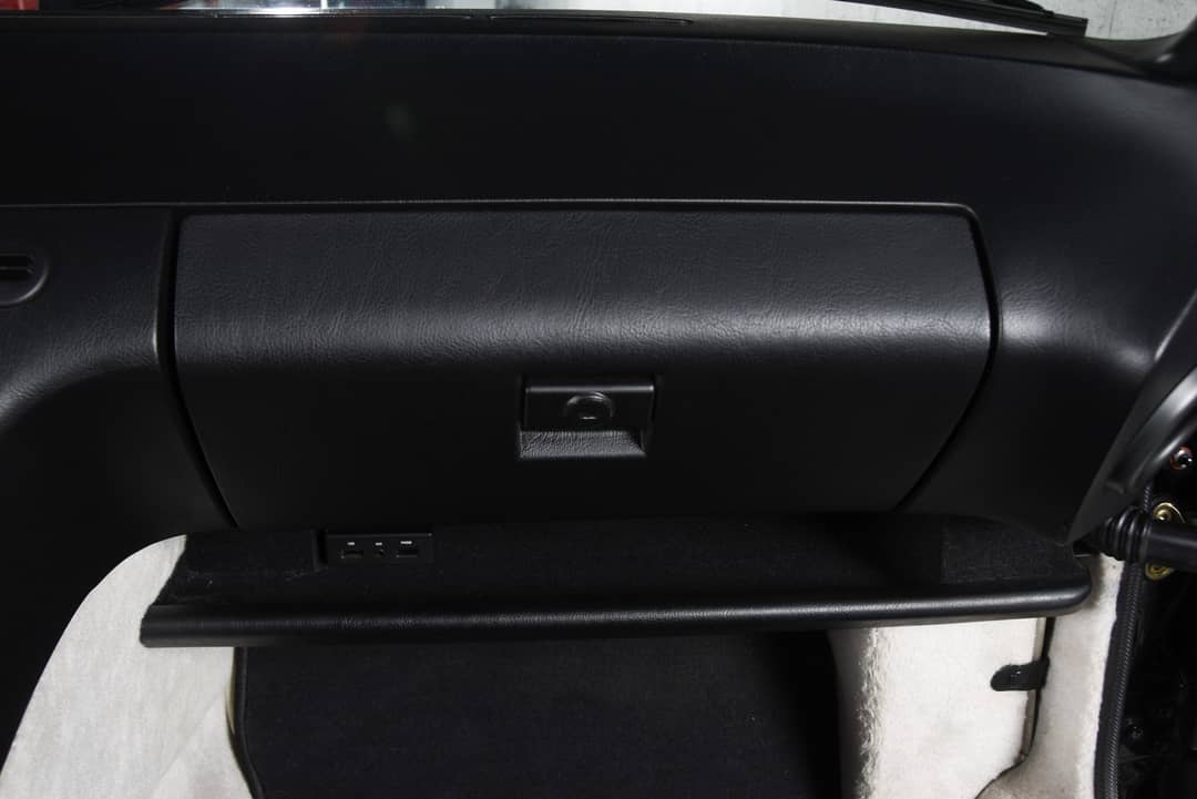 1989 Porsche 928 S4 — photo 48
