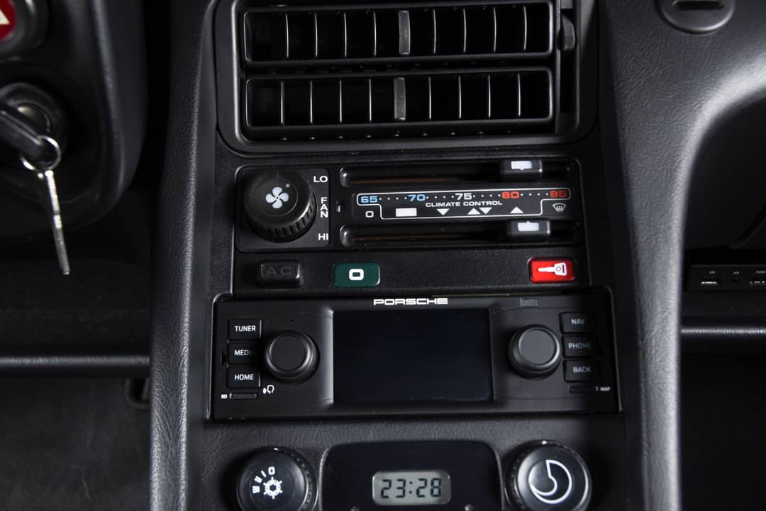 1989 Porsche 928 S4 — photo 49