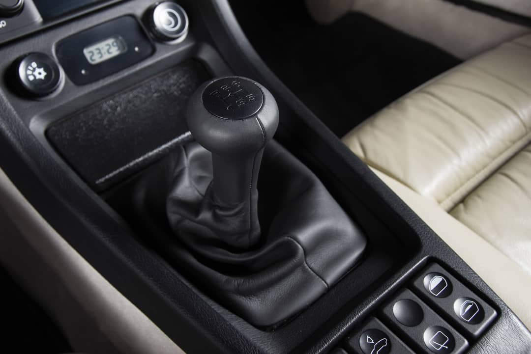 1989 Porsche 928 S4 — photo 50