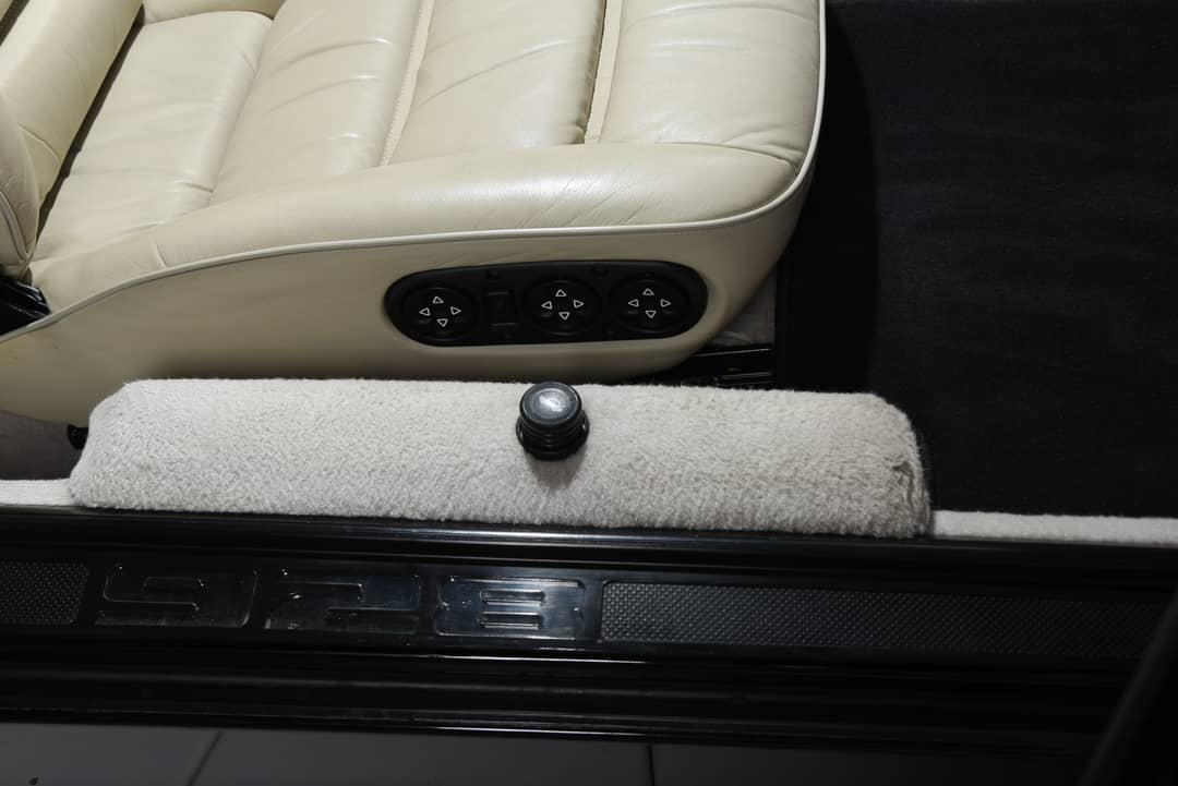1989 Porsche 928 S4 — photo 54