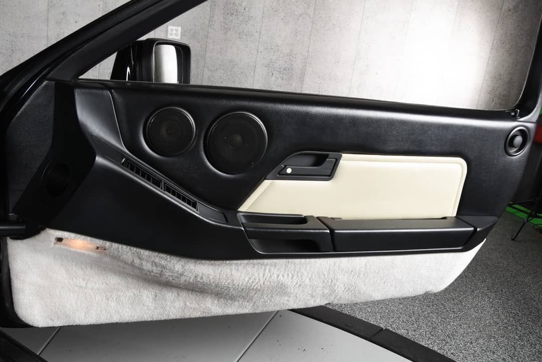1989 Porsche 928 S4 — photo 56