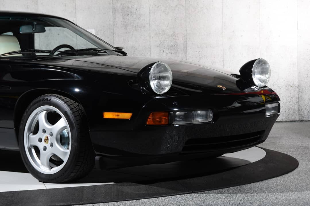 1989 Porsche 928 S4 — photo 8
