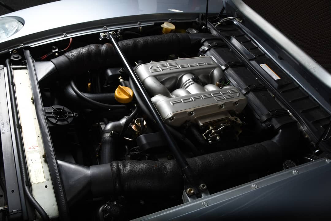 1992 Porsche 928 GTS — photo 17