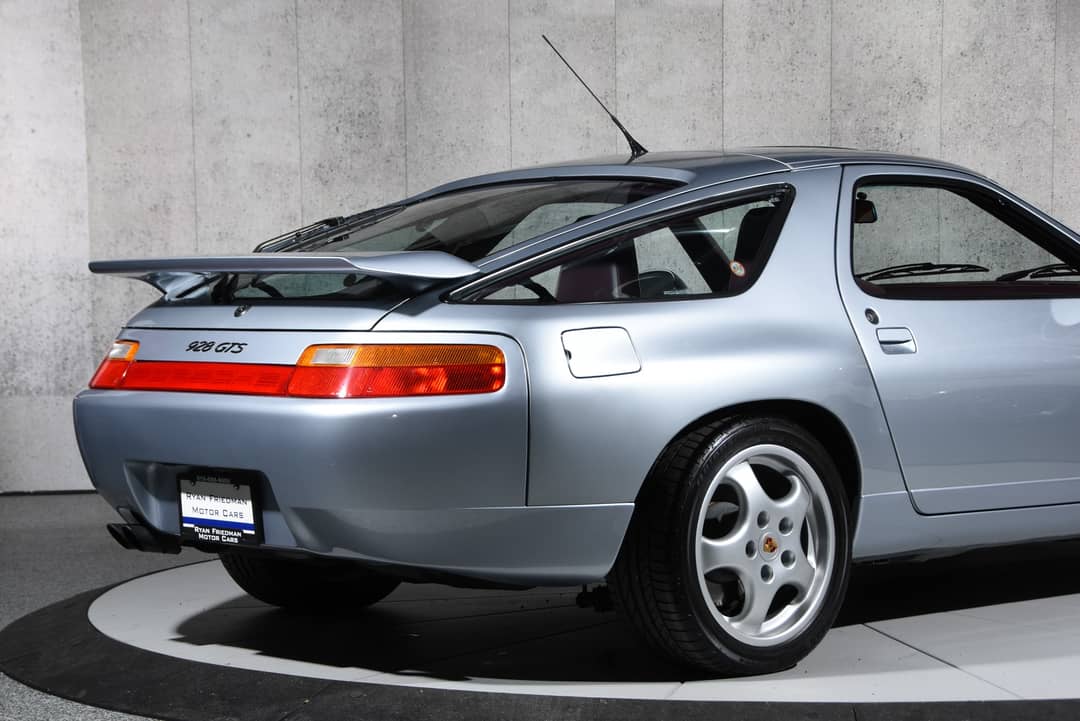 1992 Porsche 928 GTS — photo 27