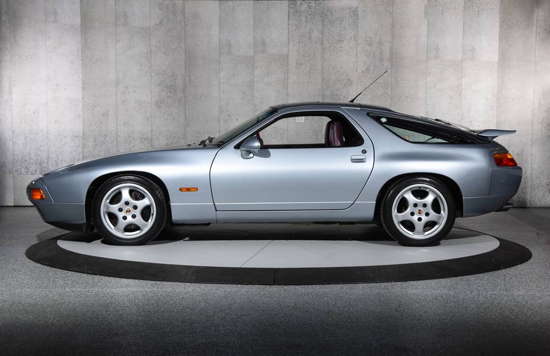 1992 Porsche 928 GTS — photo 38