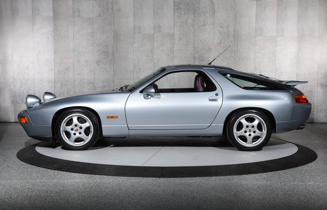1992 Porsche 928 GTS — photo 39