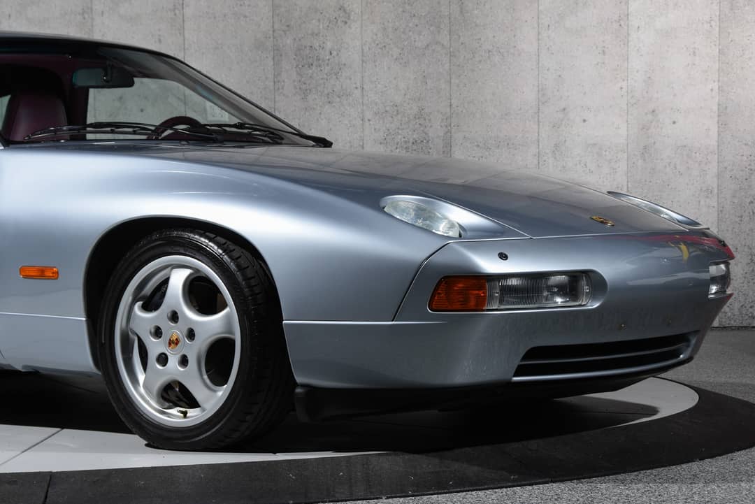 1992 Porsche 928 GTS — photo 5