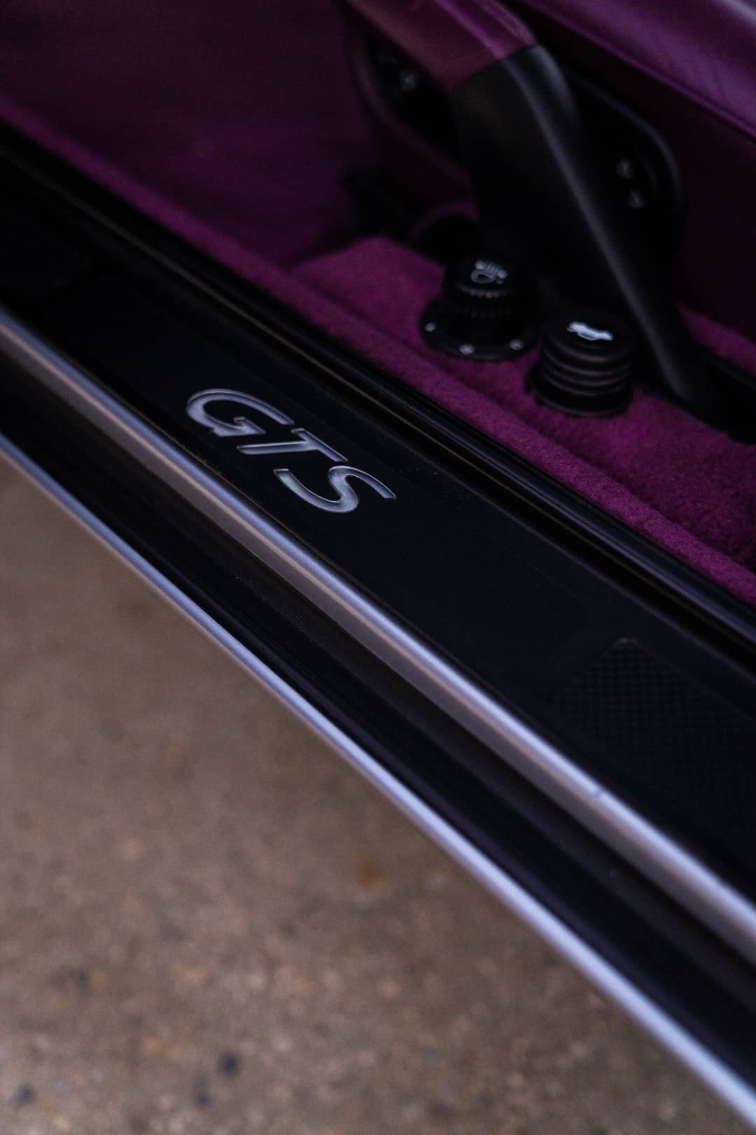 1992 Porsche 928 GTS — photo 48