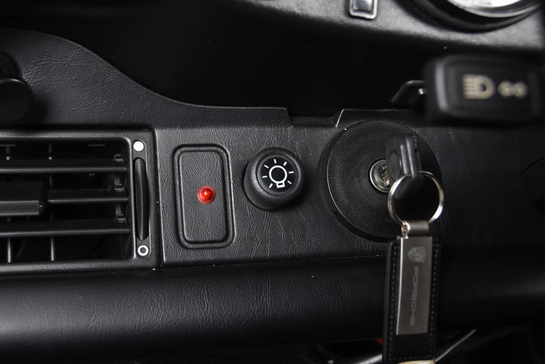 1989 Porsche 911 Targa — photo 39