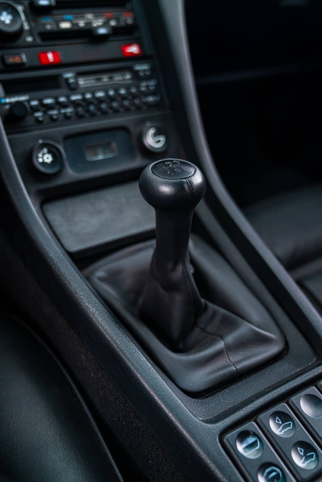 1988 Porsche 928 S4 — photo 26
