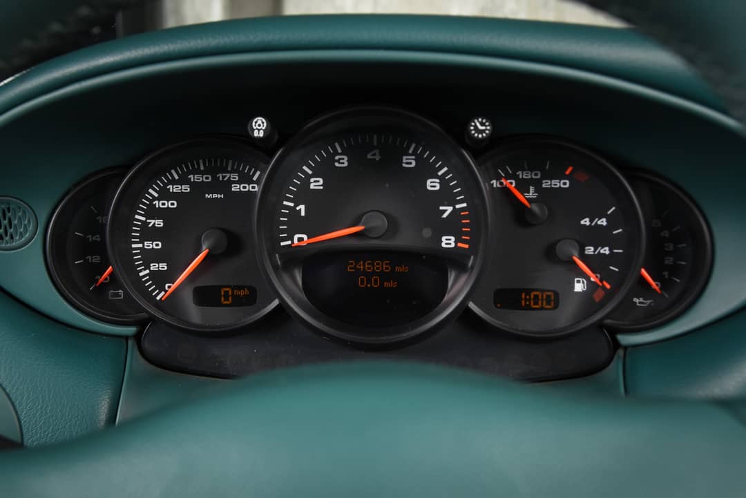 2002 Porsche 911 Carrera — photo 28