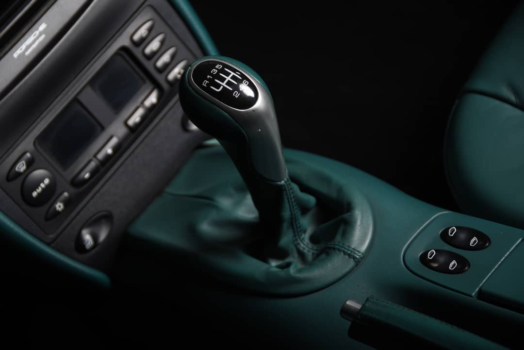 2002 Porsche 911 Carrera — photo 32