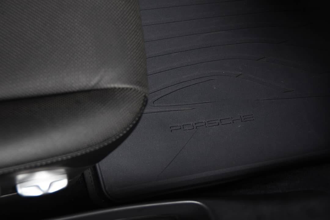 2010 Porsche 911 Turbo — photo 61