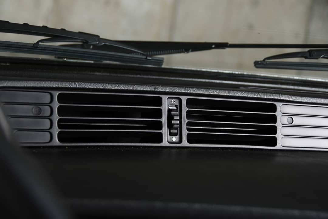 1984 BMW 6 Series 633CSi — photo 47