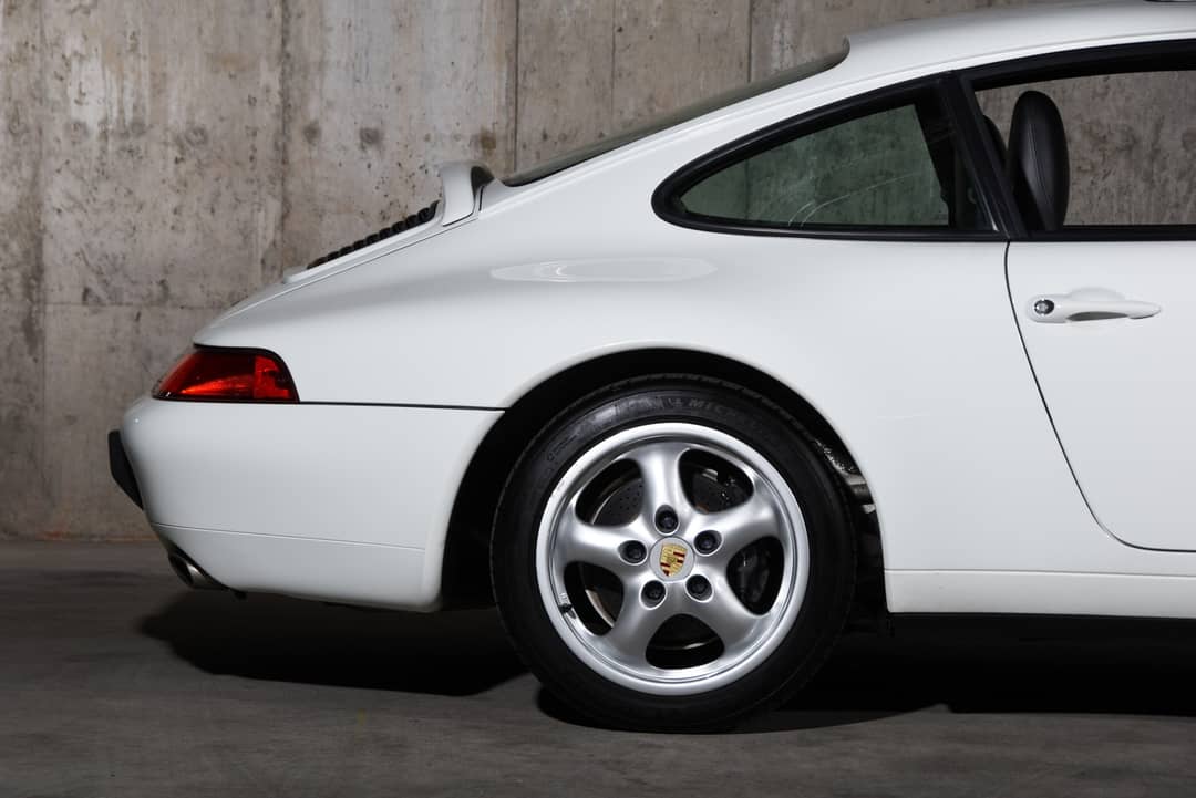 1995 Porsche 911 Carrera — photo 18