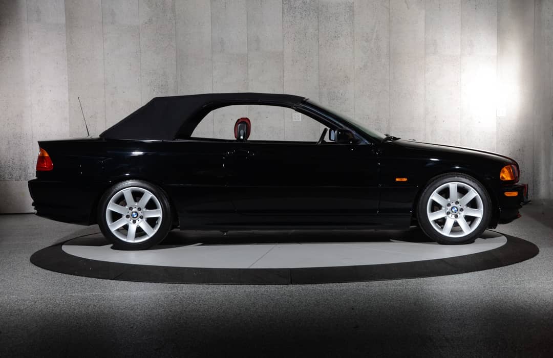 2001 BMW 3 Series 325Ci — photo 2