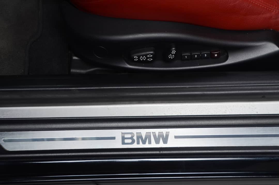 2001 BMW 3 Series 325Ci — photo 19