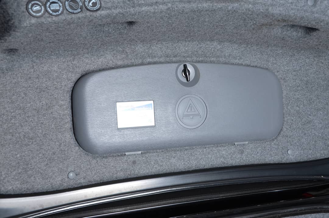 2001 BMW 3 Series 325Ci — photo 9