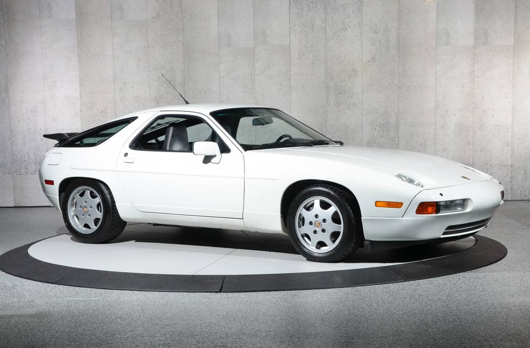 1991 Porsche 928 GT — photo 2