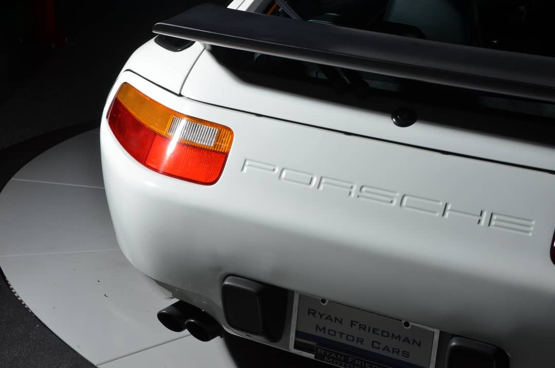 1991 Porsche 928 GT — photo 15