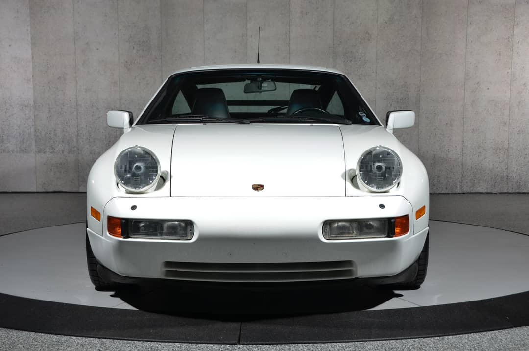 1991 Porsche 928 GT — photo 20