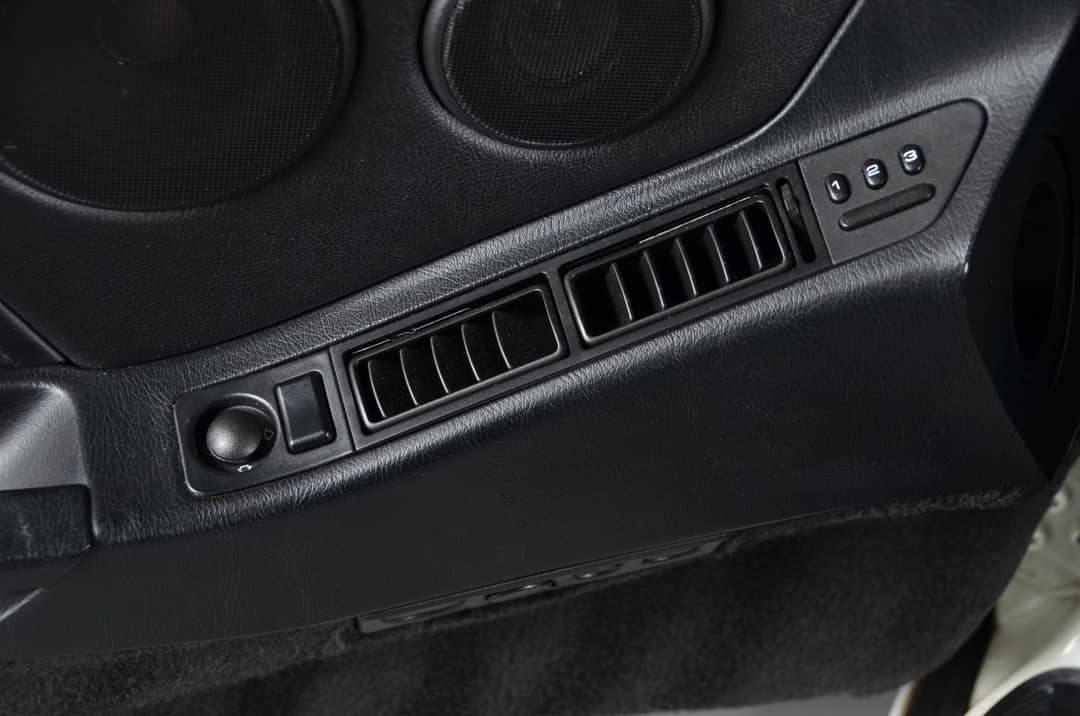 1991 Porsche 928 GT — photo 28