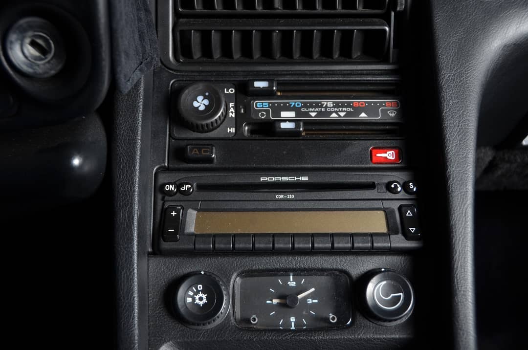 1991 Porsche 928 GT — photo 34