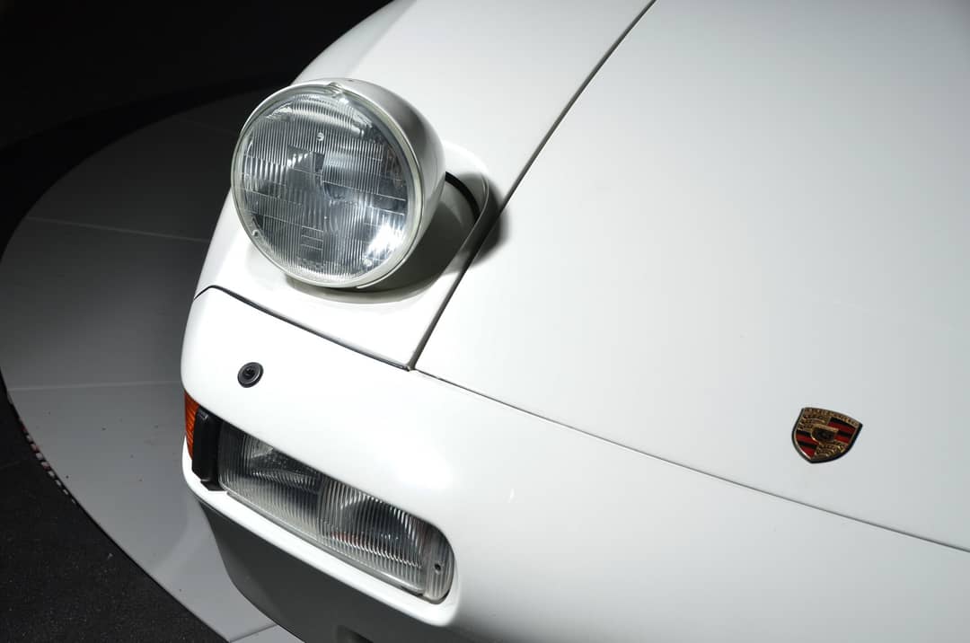 1991 Porsche 928 GT — photo 9