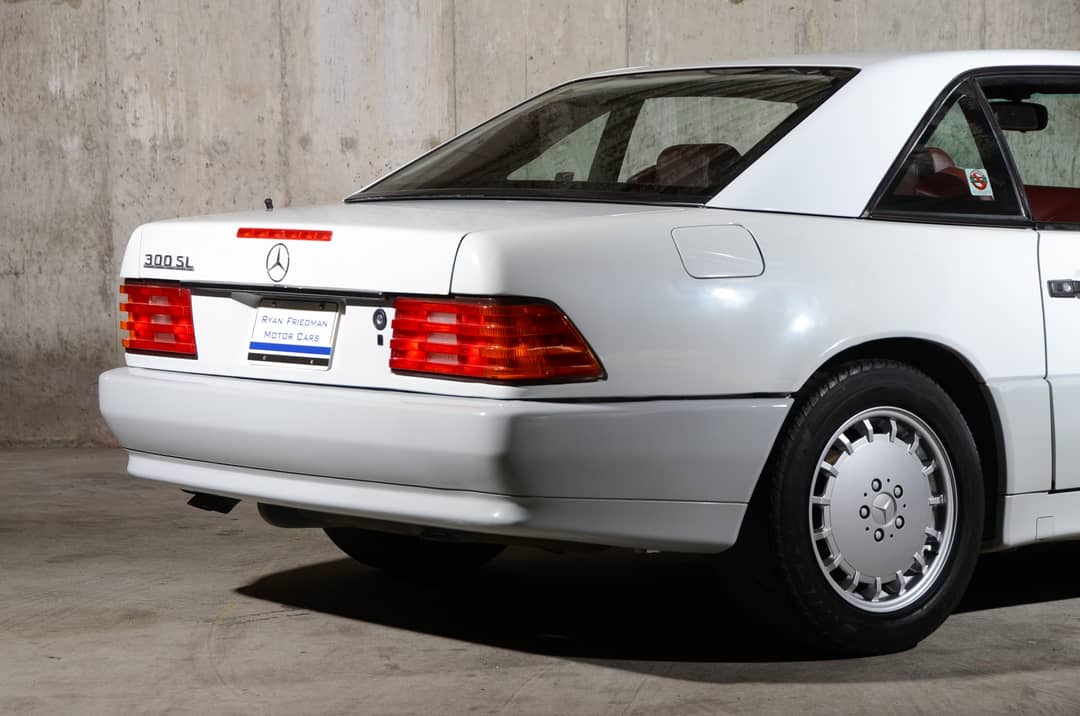 1990 Mercedes-Benz 300-Class 300 SL — photo 11