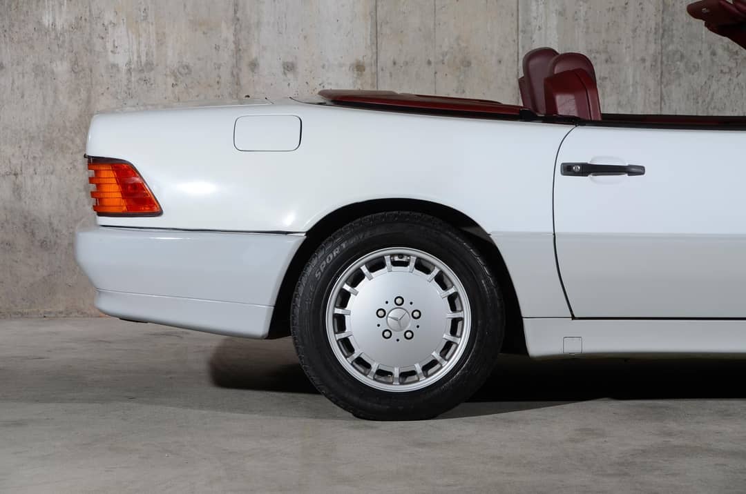 1990 Mercedes-Benz 300-Class 300 SL — photo 39