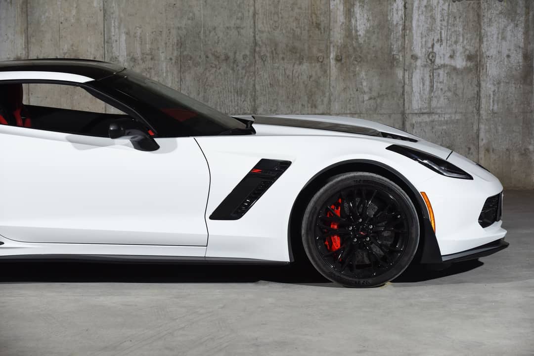 2016 Chevrolet Corvette Z06 — photo 2
