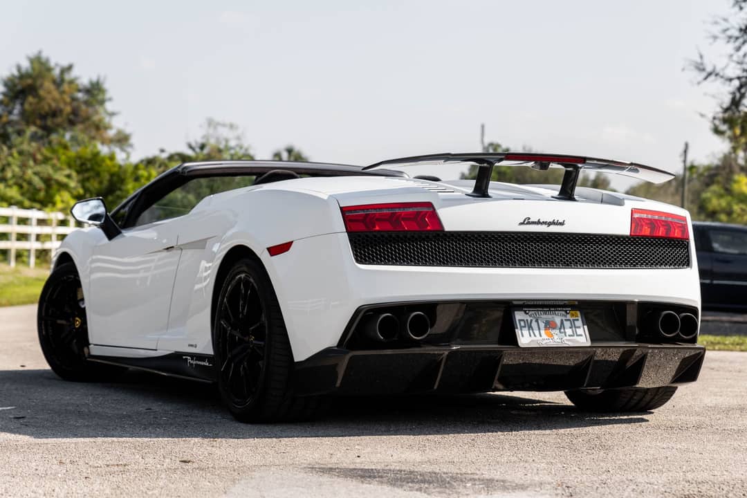 2011 Lamborghini Gallardo LP 570-4 Spyder Performante — photo 26