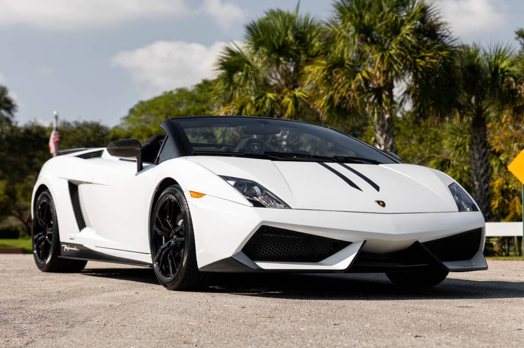 2011 Lamborghini Gallardo LP 570-4 Spyder Performante — photo 4