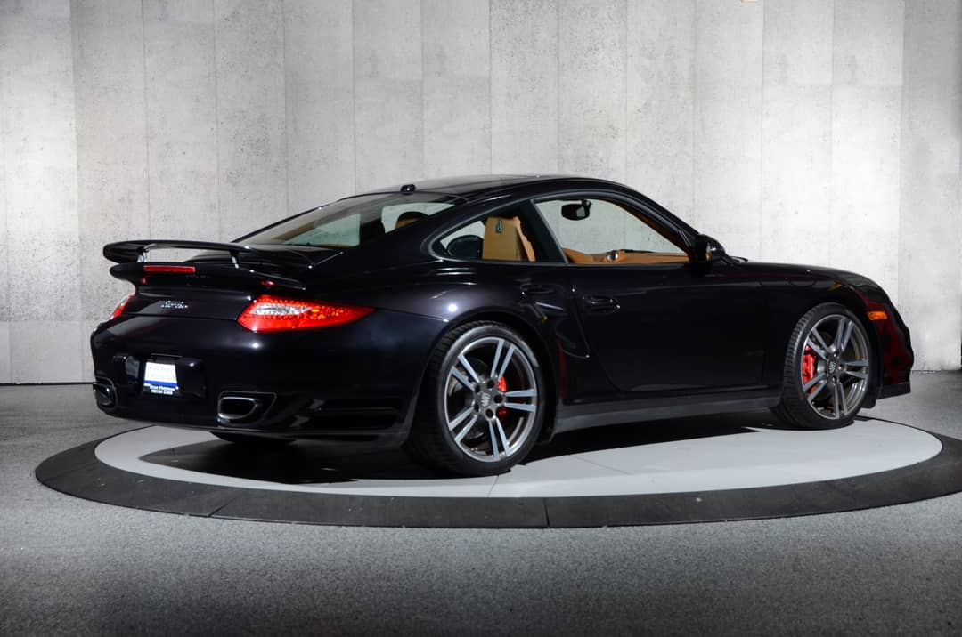 2010 Porsche 911 Turbo — photo 2